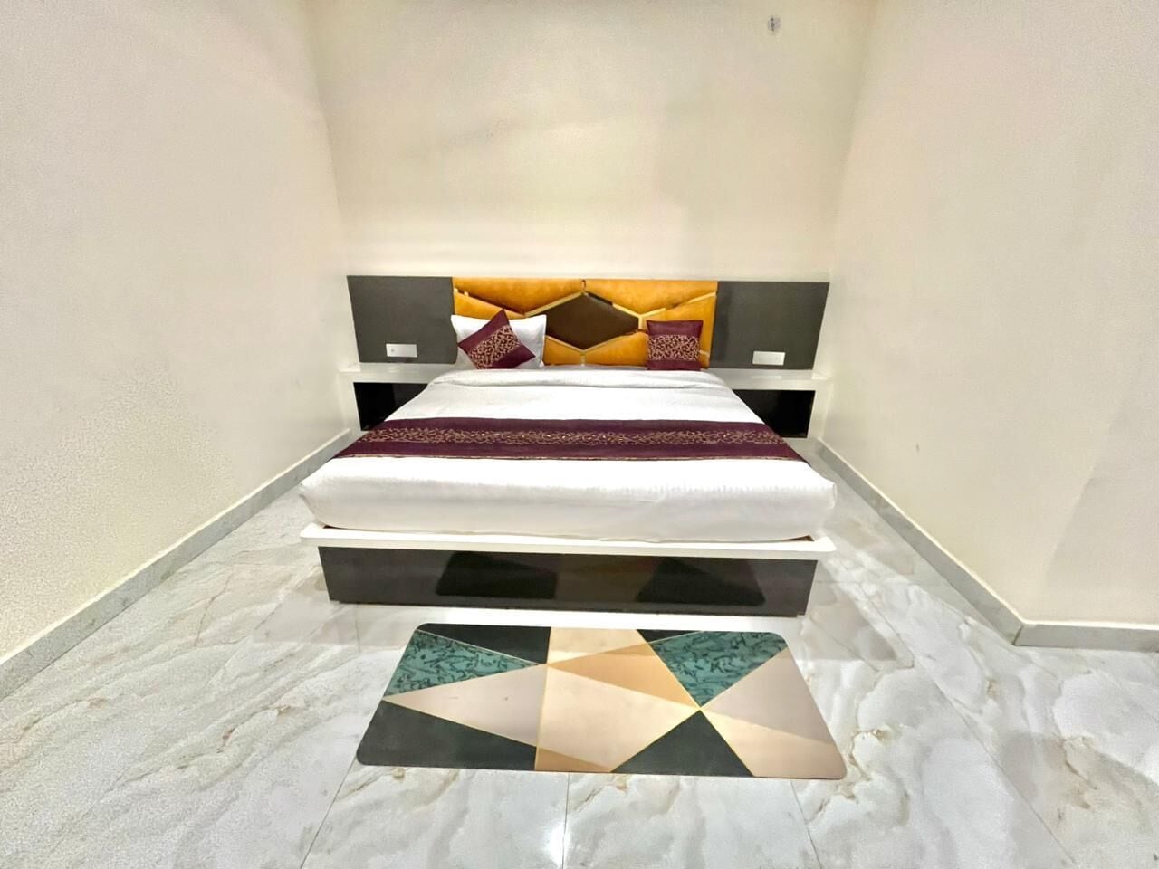 デラックス ダブルルーム シティビュー | デスク、ノートパソコン用作業スペース、アイロン / アイロン台、WiFi (無料)