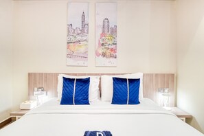 Iron/ironing board, WiFi, bed sheets - Upgraded & Spacious Studio l Close to Beach in JBR (Jumeirah Beach Residence)