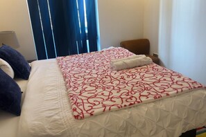 1 chambre, fer et planche à repasser, Wi-Fi gratuit, draps fournis
