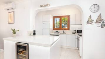 Frigorífic, microones, forn i rentaplats