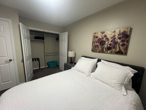 2 soverom, strykejern/-brett, wi-fi og sengetøy