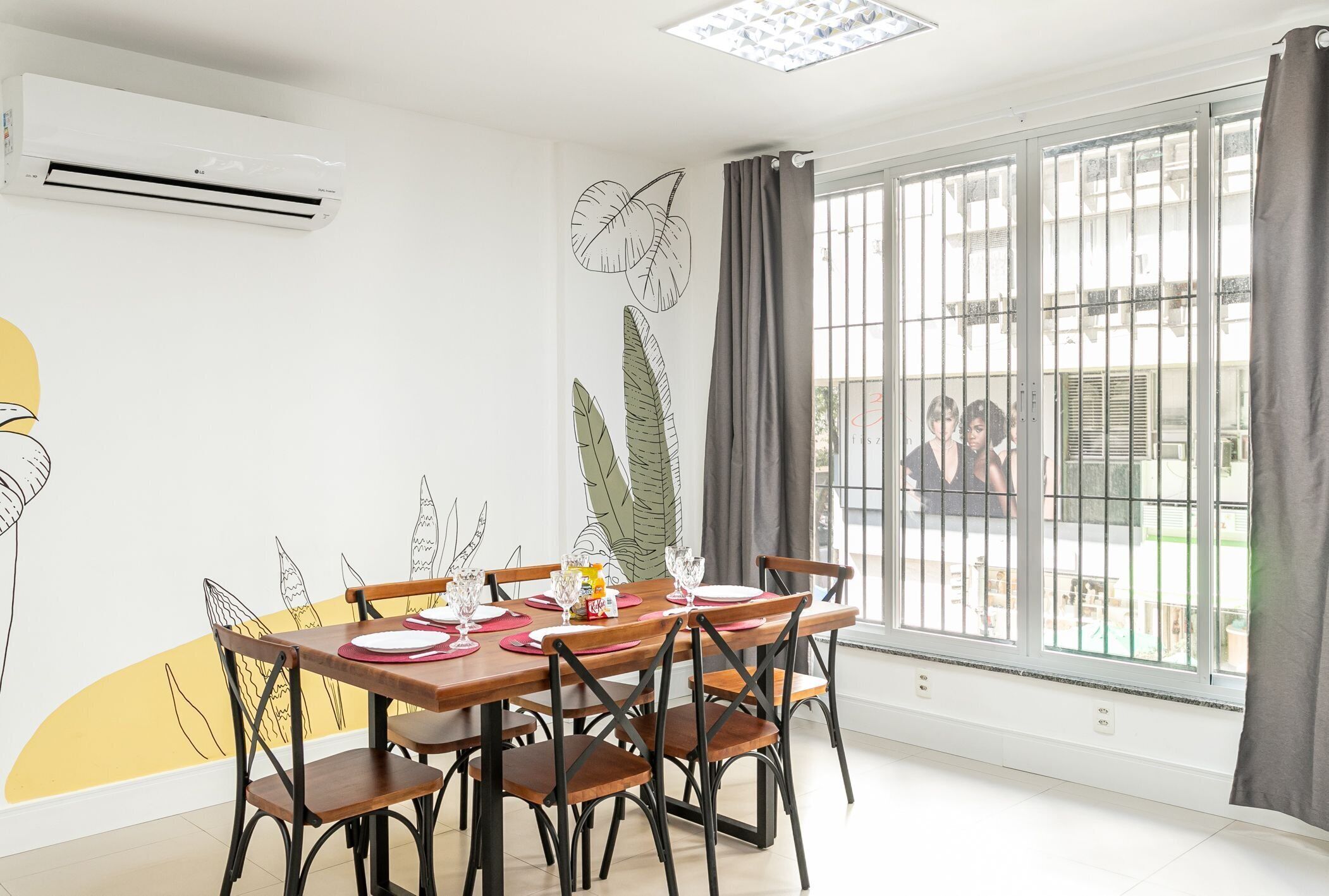Apartment | Dining