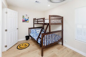 4 bedrooms, iron/ironing board, travel cot, free WiFi