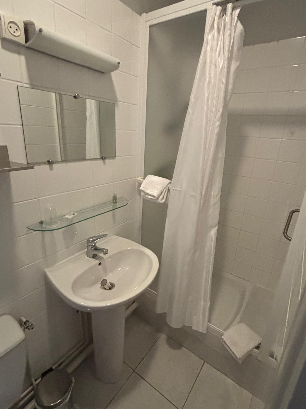 ダブルルーム シティビュー | WiFi (無料)