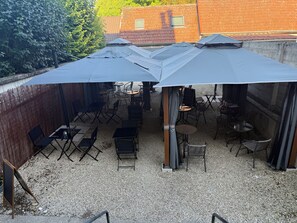 Dreibettzimmer, Gartenblick | Terrasse/Patio