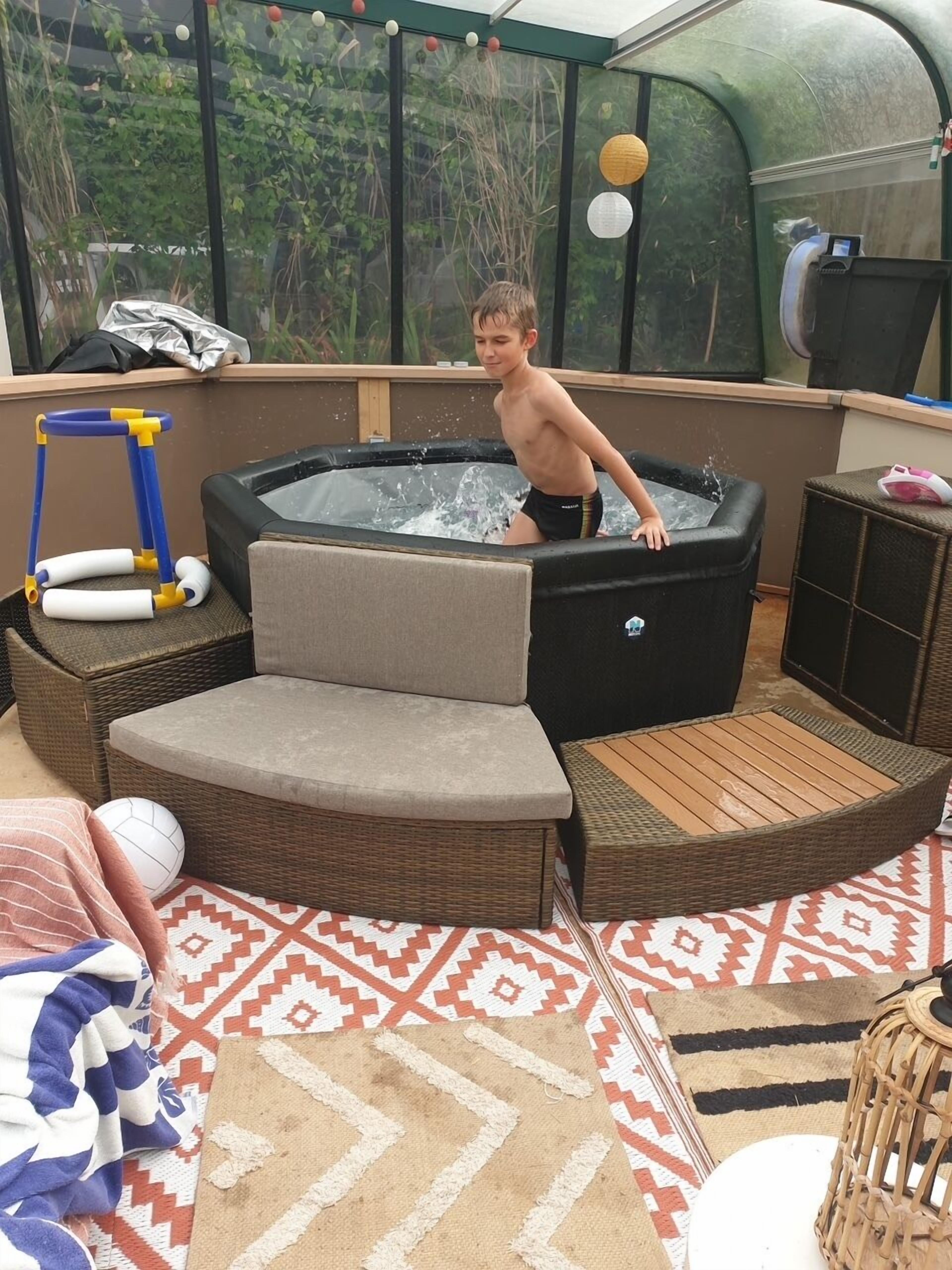 Tina de hidromasaje interior