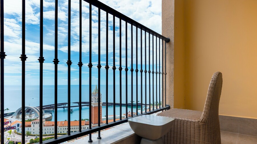 Neptune Grand Apartment Firework View Sunset Town Phu Quoc