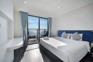 Hypo-allergenic bedding, memory-foam beds, minibar - Neptune Grand Apartment Firework View Sunset Town Phu Quoc (Phu Quoc)