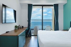 Suite estudio, balcón, vista al océano | Vista a la playa o el mar