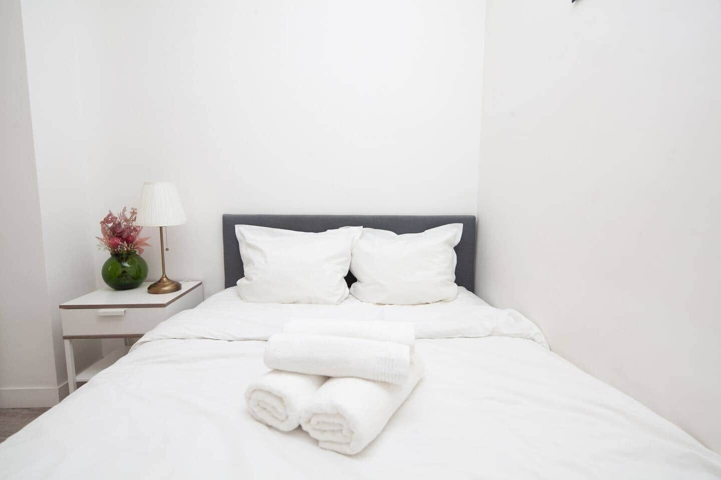 1 makuuhuone, silitysrauta/-lauta, Wi-Fi, vuodevaatteet