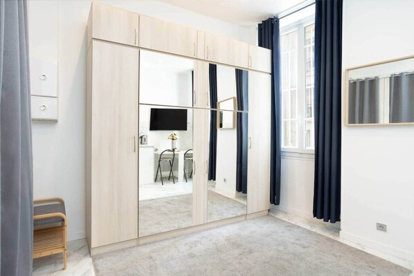 1 多间卧室、熨斗/熨衣板、WiFi