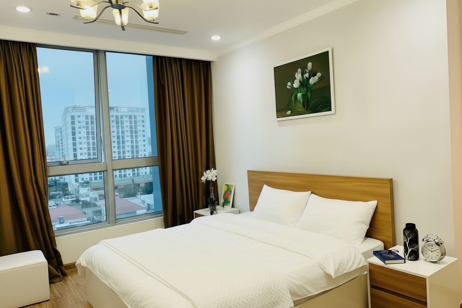 1 habitación, escritorio, tabla de planchar con plancha y wifi gratis 