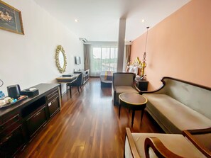 Junior Suite, 1 Queen Bed | Desk, free WiFi - Xaysomboun Hotel  (Vientiane)