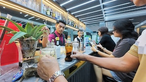 Bar (on property) - Xaysomboun Hotel  (Vientiane)