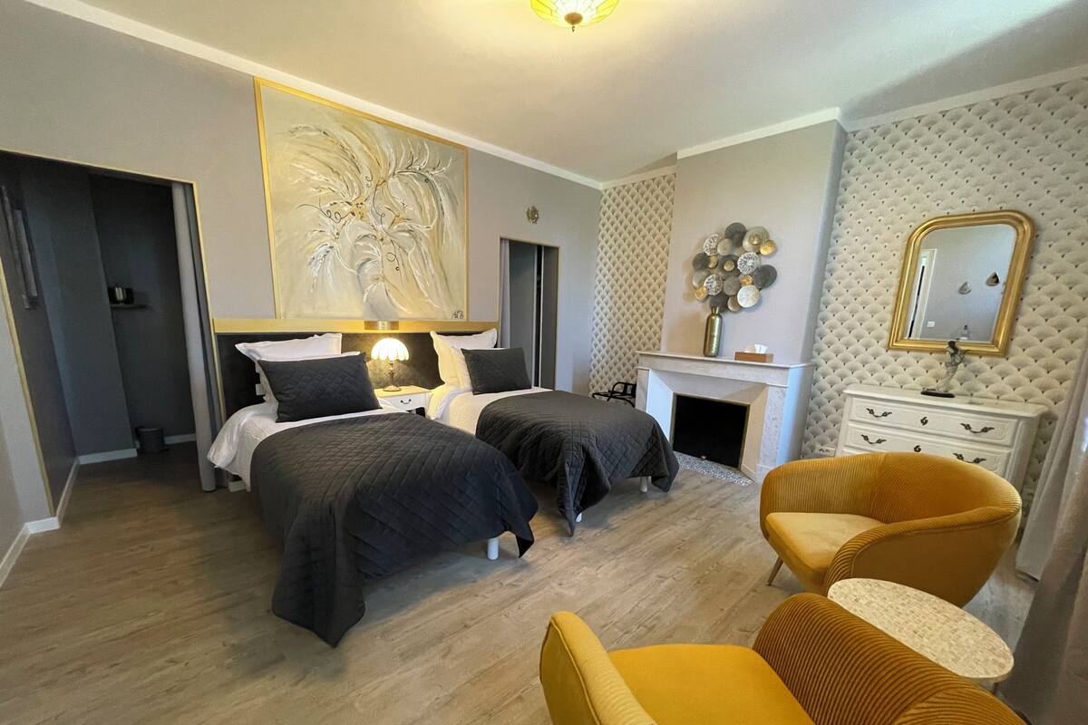 Double Room, Garden View | Laptop workspace, blackout drapes, WiFi (free)