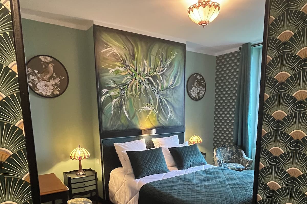 Double Room, Garden View | Laptop workspace, blackout drapes, WiFi (free)