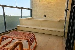 Minibar, in-room safe, blackout drapes, free WiFi