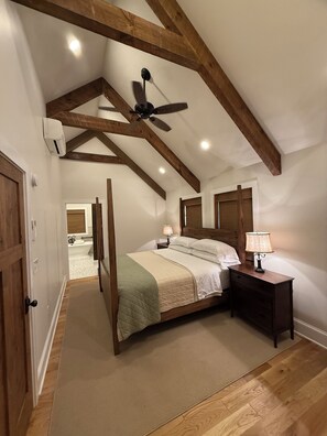 3 多间卧室、熨斗/熨衣板、WiFi、床单