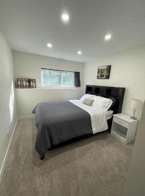 4 habitaciones, internet y ropa de cama