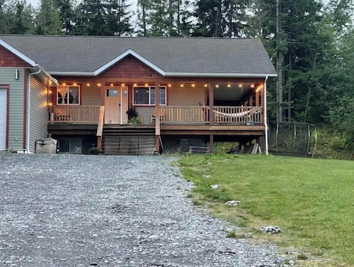 Lower Retreat on Churchill, Terrace