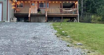 Lower Retreat on Churchill, Terrace