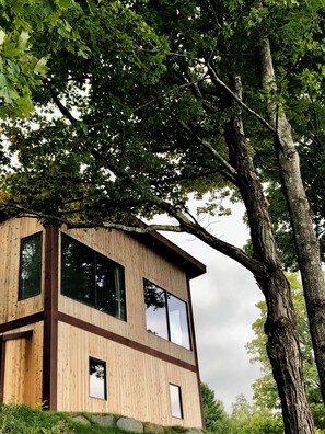 المنشأة من الخارج