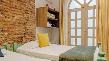 Twin Room | In-room safe, free WiFi