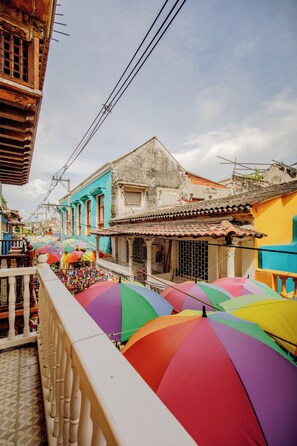 디럭스 스위트, 발코니, 시내 전망 | 발코니