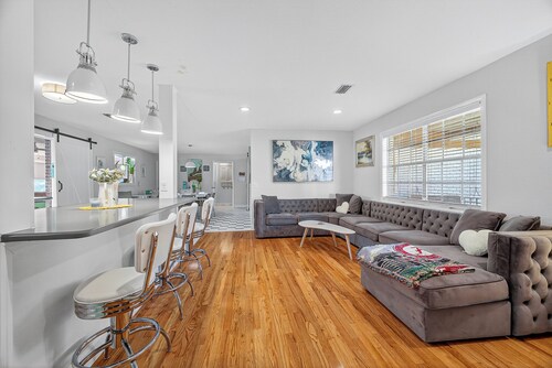 Serene Lake house in Milton Florida