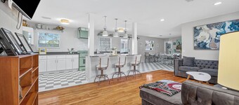 Retro Style River house in Milton Florida on Beautiful Black Water River. 