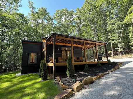 外観. Creekside Nook in Sewanee