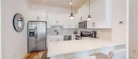 Signature-Haus, 2 Schlafzimmer, Terrasse, am Strand | Eigene Küche | Kühlschrank, Mikrowelle, Ofen, Herdplatte