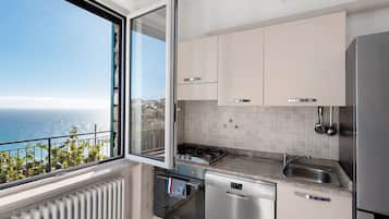 Kühlschrank, Mikrowelle, Geschirrspüler