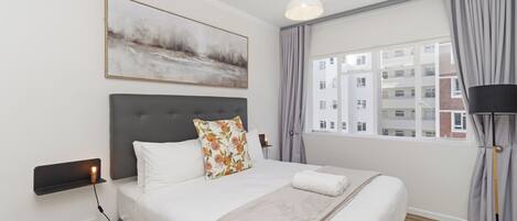 2 bedrooms, in-room safe, iron/ironing board, Internet