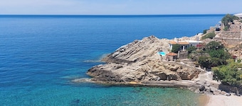 Captain's View Guesthouse: Aegean's heart unfolds in your eyes