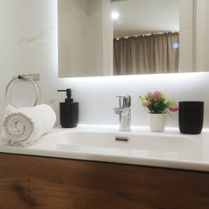 Suite estudio Confort | Baño