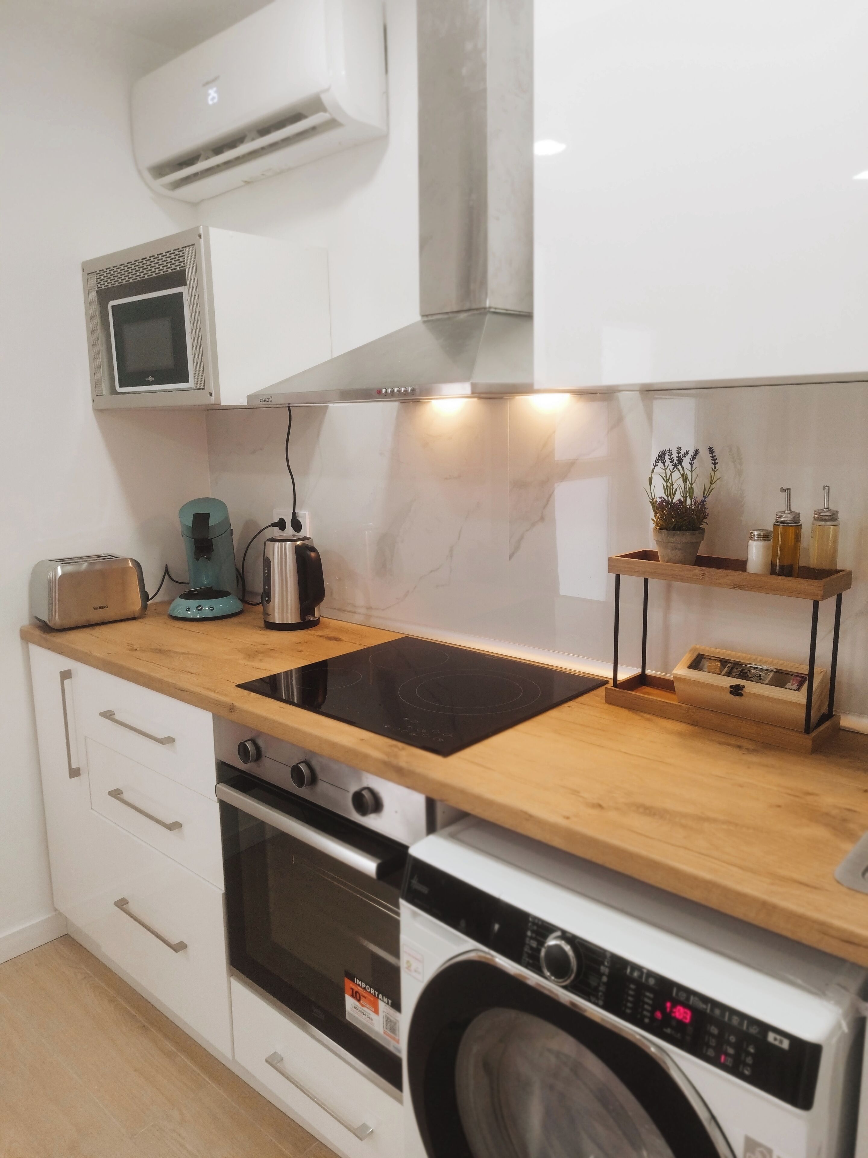 Studio Suite tiện nghi đơn giản | Bếp riêng