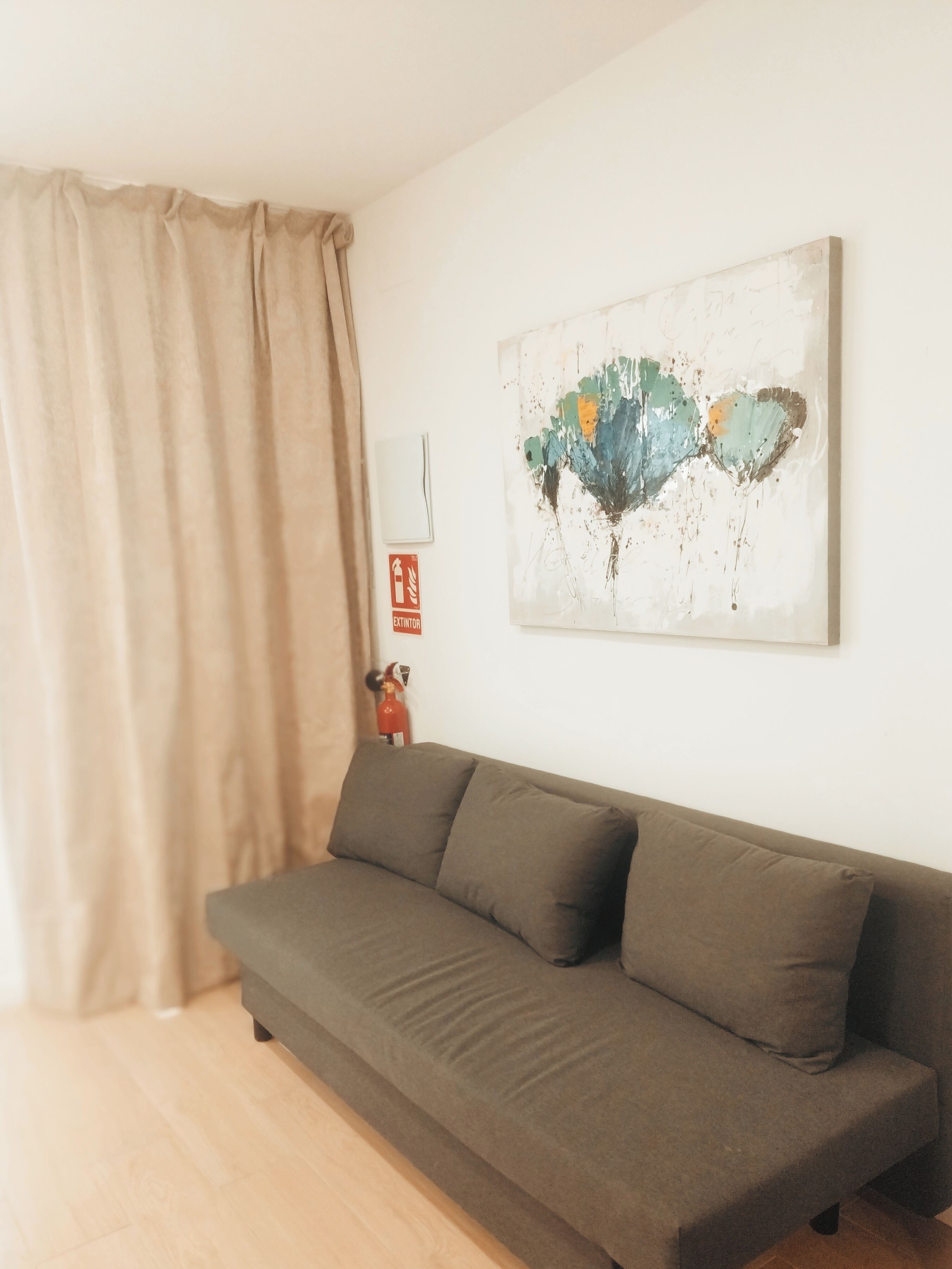 Comfort Studio Suite, Roll-in Shower, Non Smoking | Living area