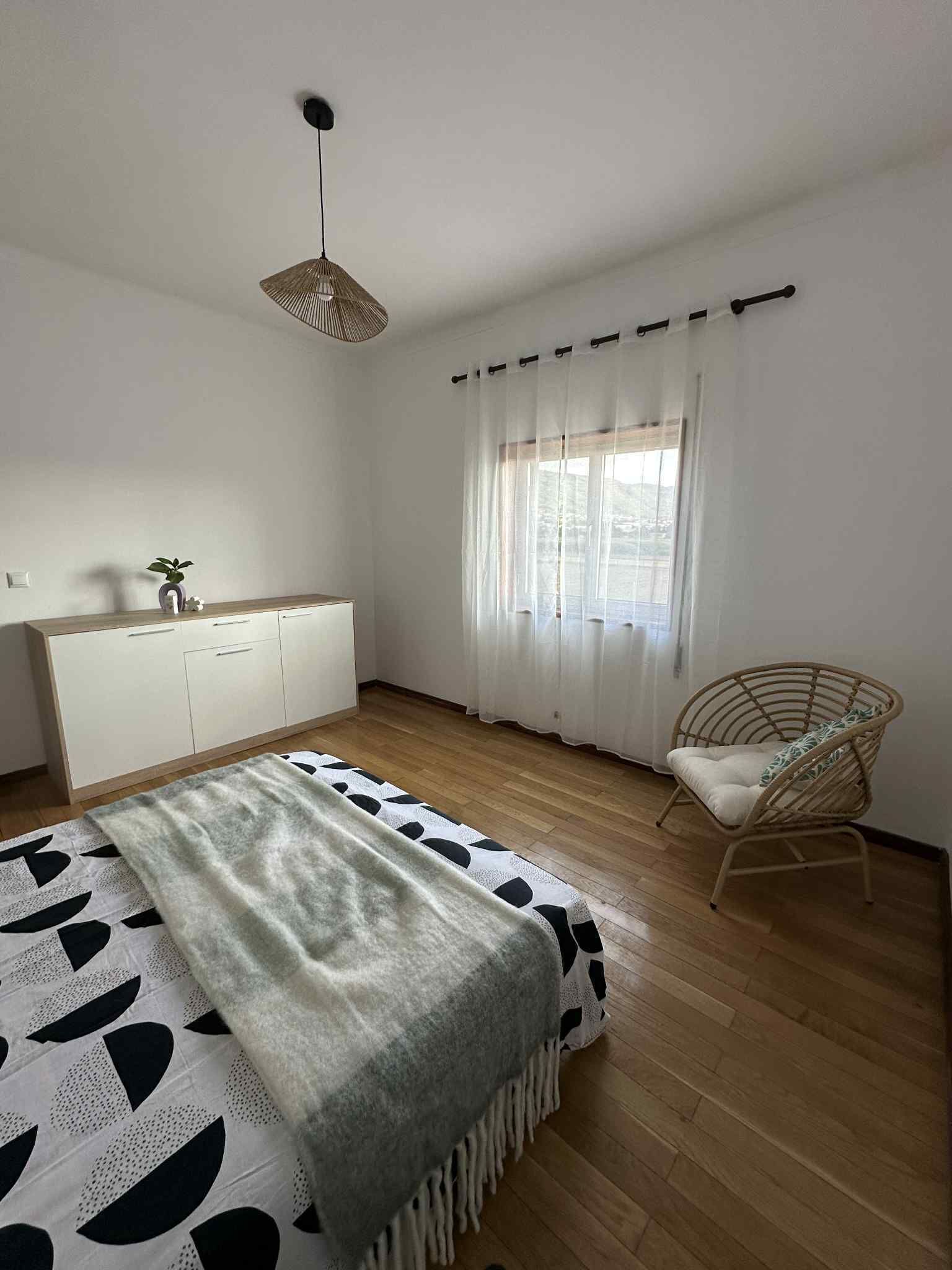 4 Schlafzimmer, Bügeleisen/Bügelbrett, WLAN, Bettwäsche