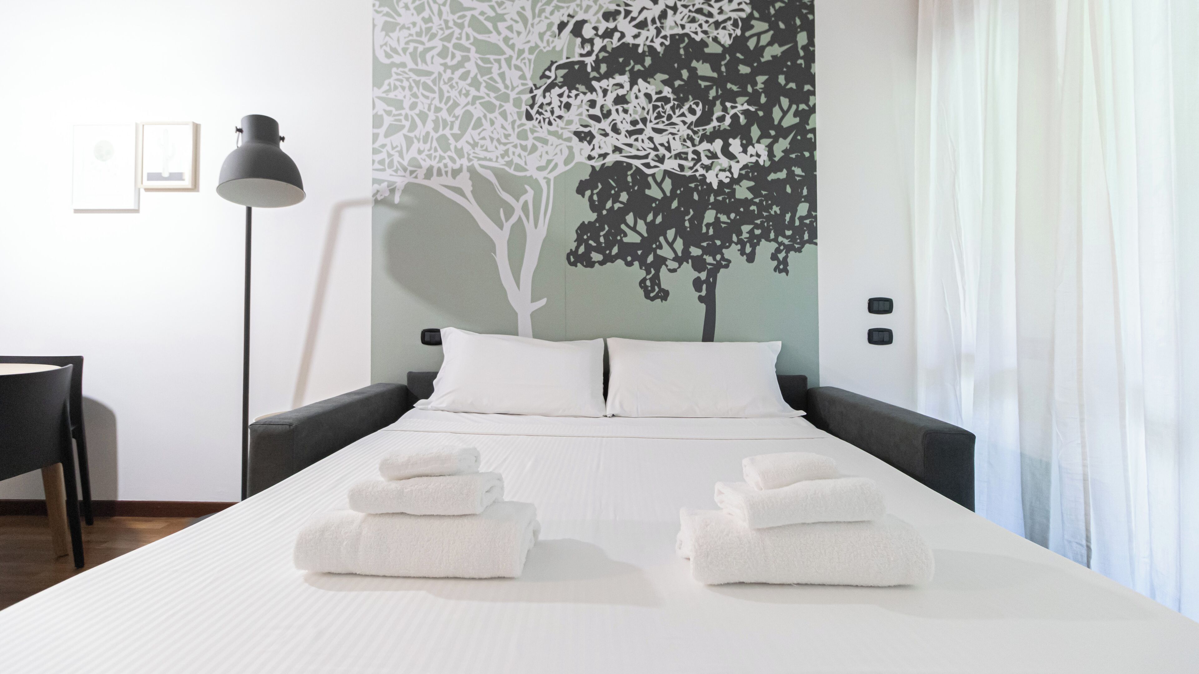 Bügeleisen/Bügelbrett, kostenloses WLAN, Bettwäsche