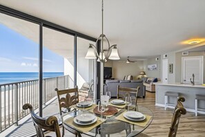Apartment, Mehrere Betten (Aquavista 603W) | Speisen