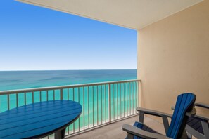 Lägenhet - 1 kingsize-säng med bäddsoffa (Majestic Beach Towers 2-1703) | Boendeområde