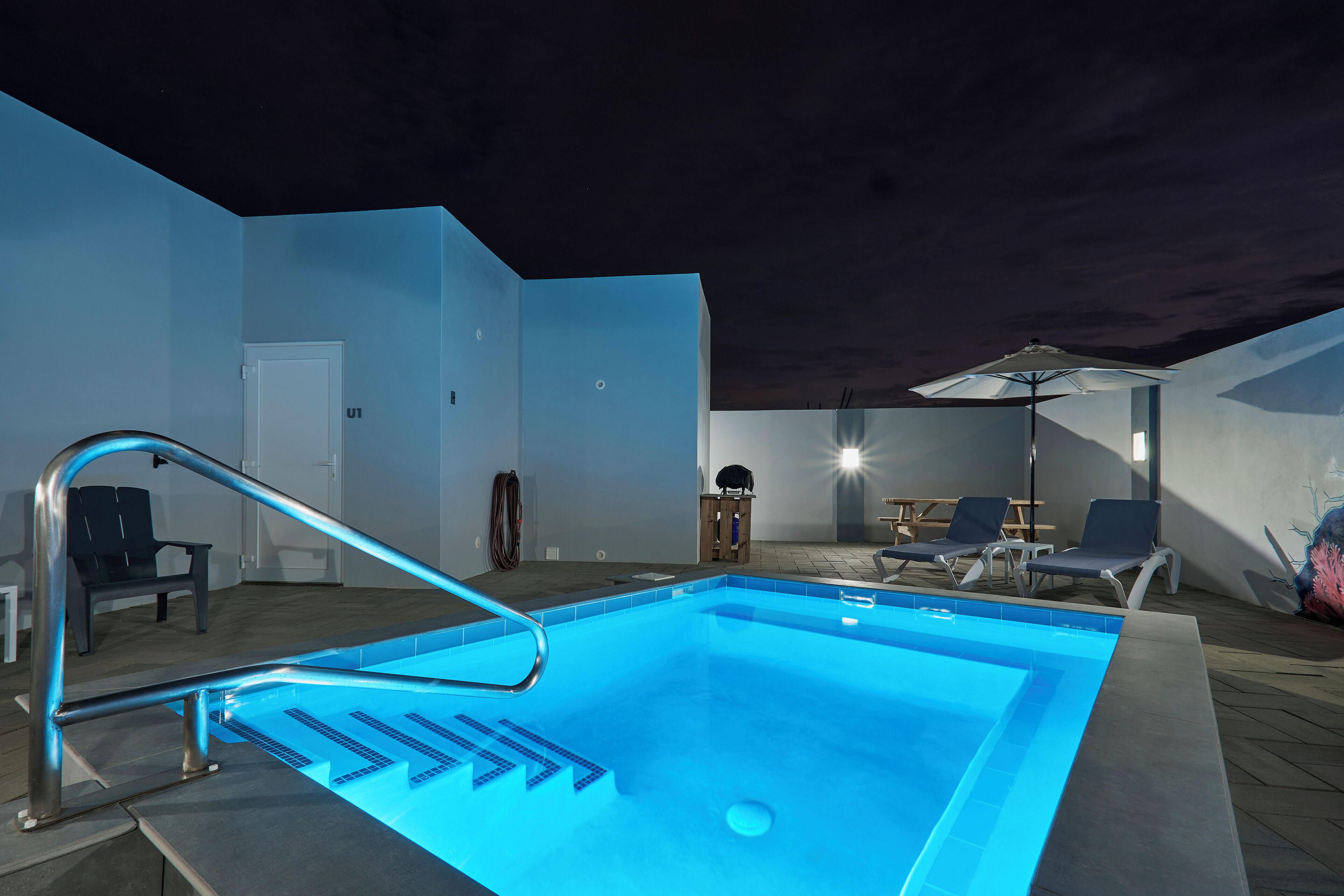 المنشأة من الخارج