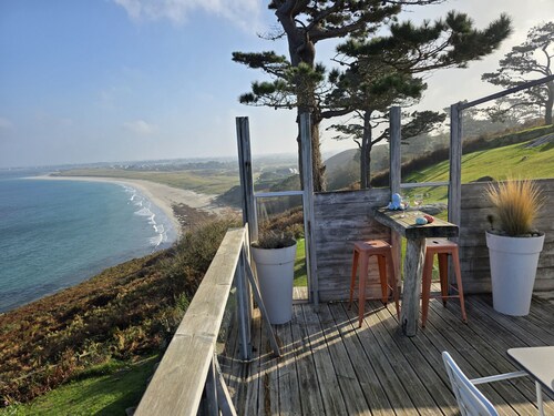 BEAUTIFUL, QUIET COCOON WITH STUNNING SEA VIEW