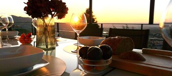 Villa 'Los Ángeles' mit Seeblick, privatem Pool und WLAN