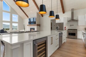 Fridge, microwave, oven, stovetop - Large Estate, Spectacular Views, Hot Tub, Sauna, Game Room, Fireplace, Wet Bar (Bolton Landing)