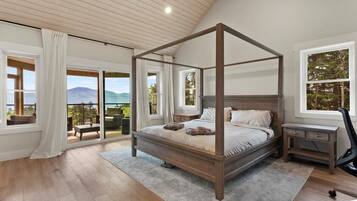 4 bedrooms, desk, iron/ironing board, travel crib