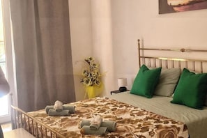 3 chambres, accès au Wi-Fi (inclus), literie fournie