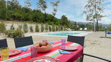 Nhà | 4 phòng ngủ, bàn, truy cập Internet tốc độ cao