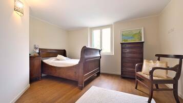 Ferienhaus | 4 Schlafzimmer, Schreibtisch, Internetzugang